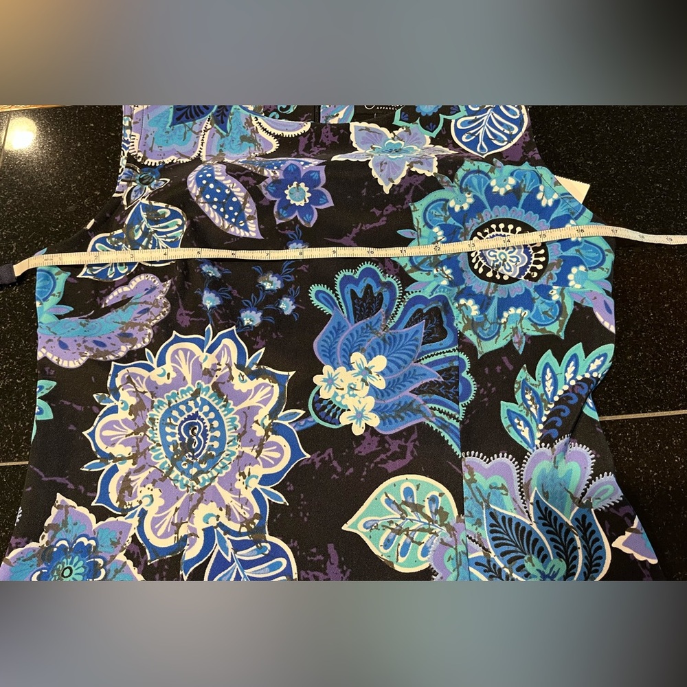 Connected Apparel Dress Black With Blue Floral Zip Back knee Length SZ. 6  NWT - Picture 5 of 13